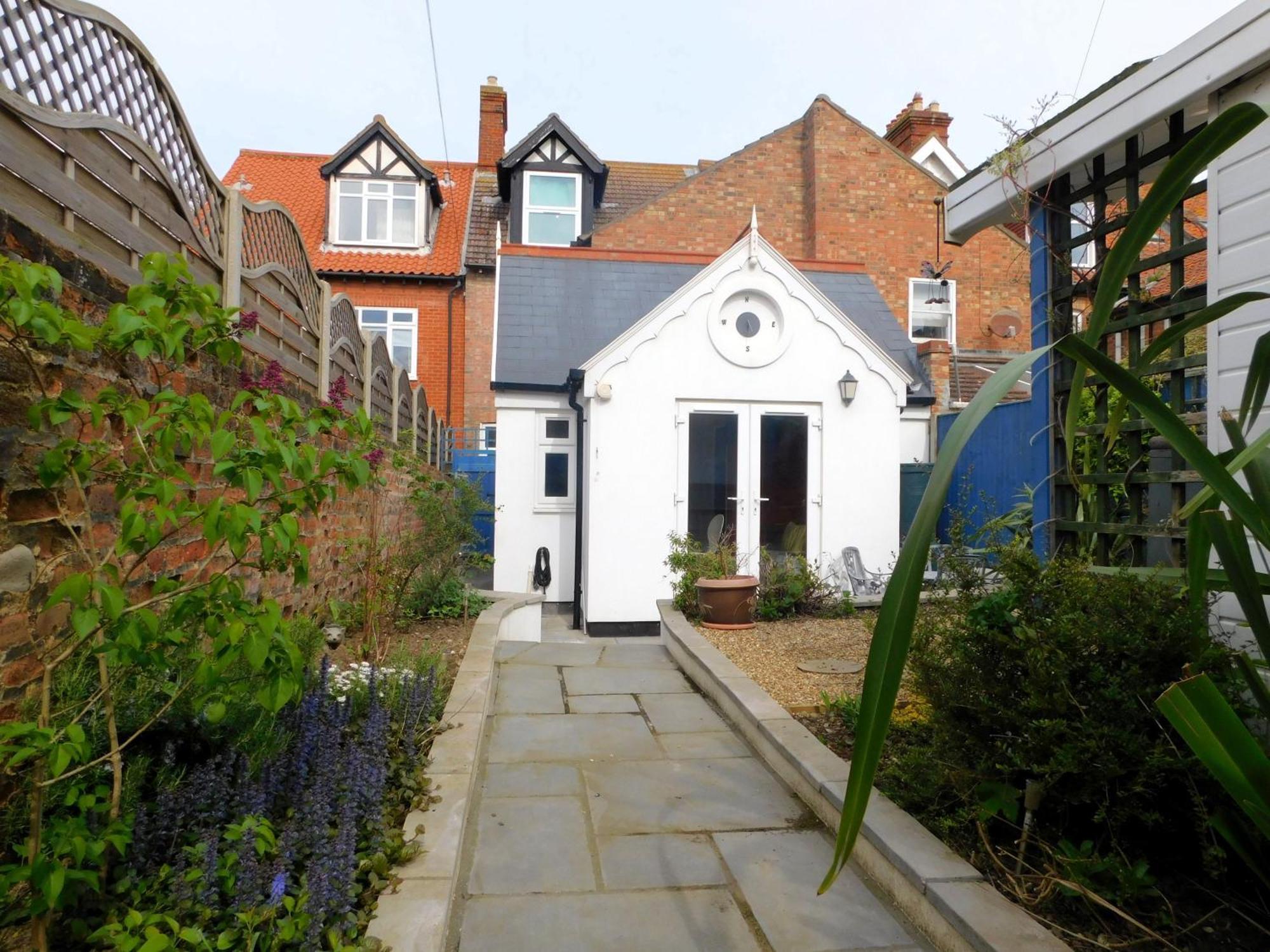 Salty Towers Villa Sheringham Exterior photo